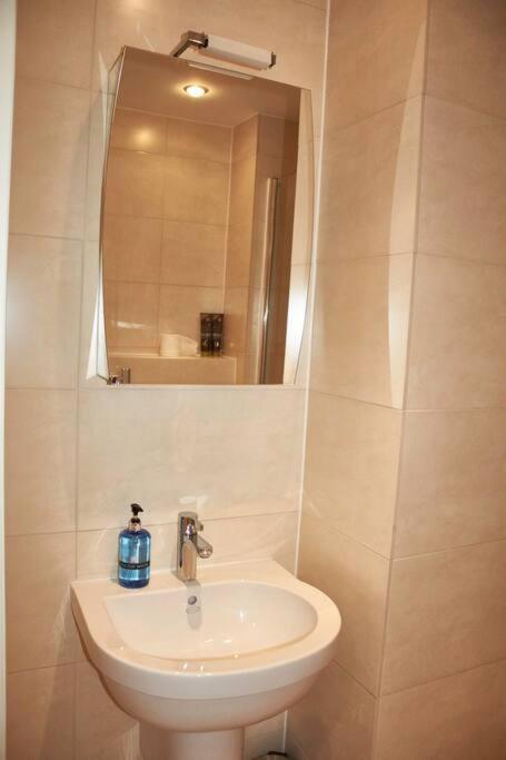 The Beach Suite Southport Exteriör bild